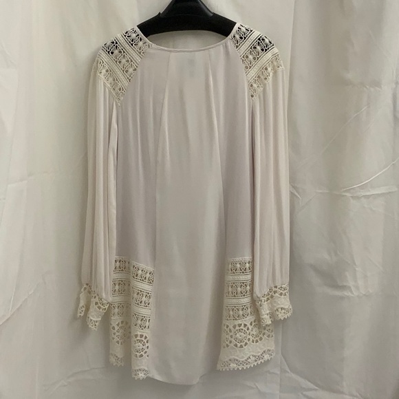 Soft Tunic Top with Lace Inset Shoulders, Cuffs and Hip-to-Hemline by XCVI - Picture 4 of 9